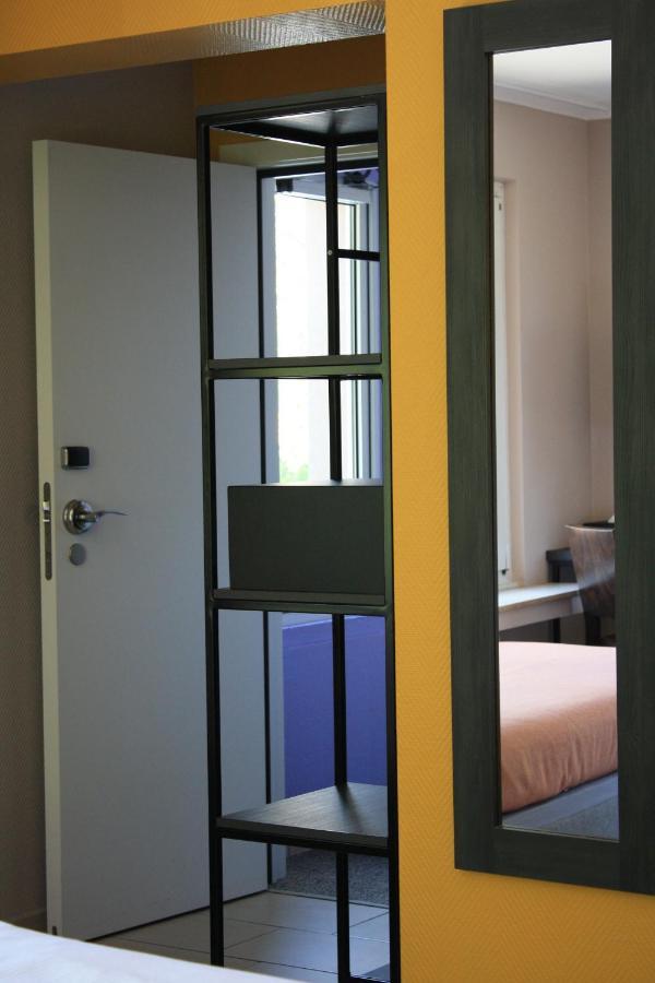 Bivius Hotel Restaurant Luxembourg ชตราสเซน ภายนอก รูปภาพ