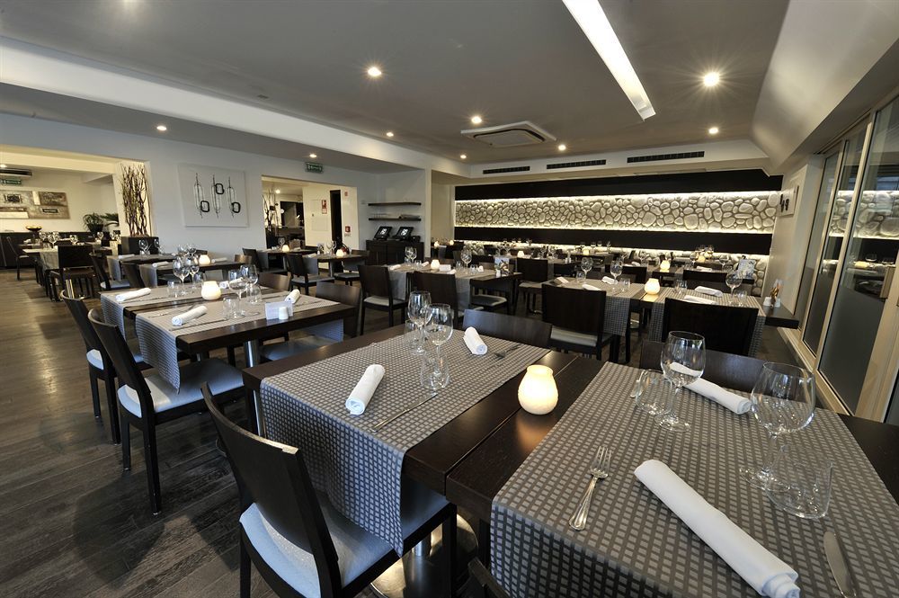 Bivius Hotel Restaurant Luxembourg ชตราสเซน ภายนอก รูปภาพ