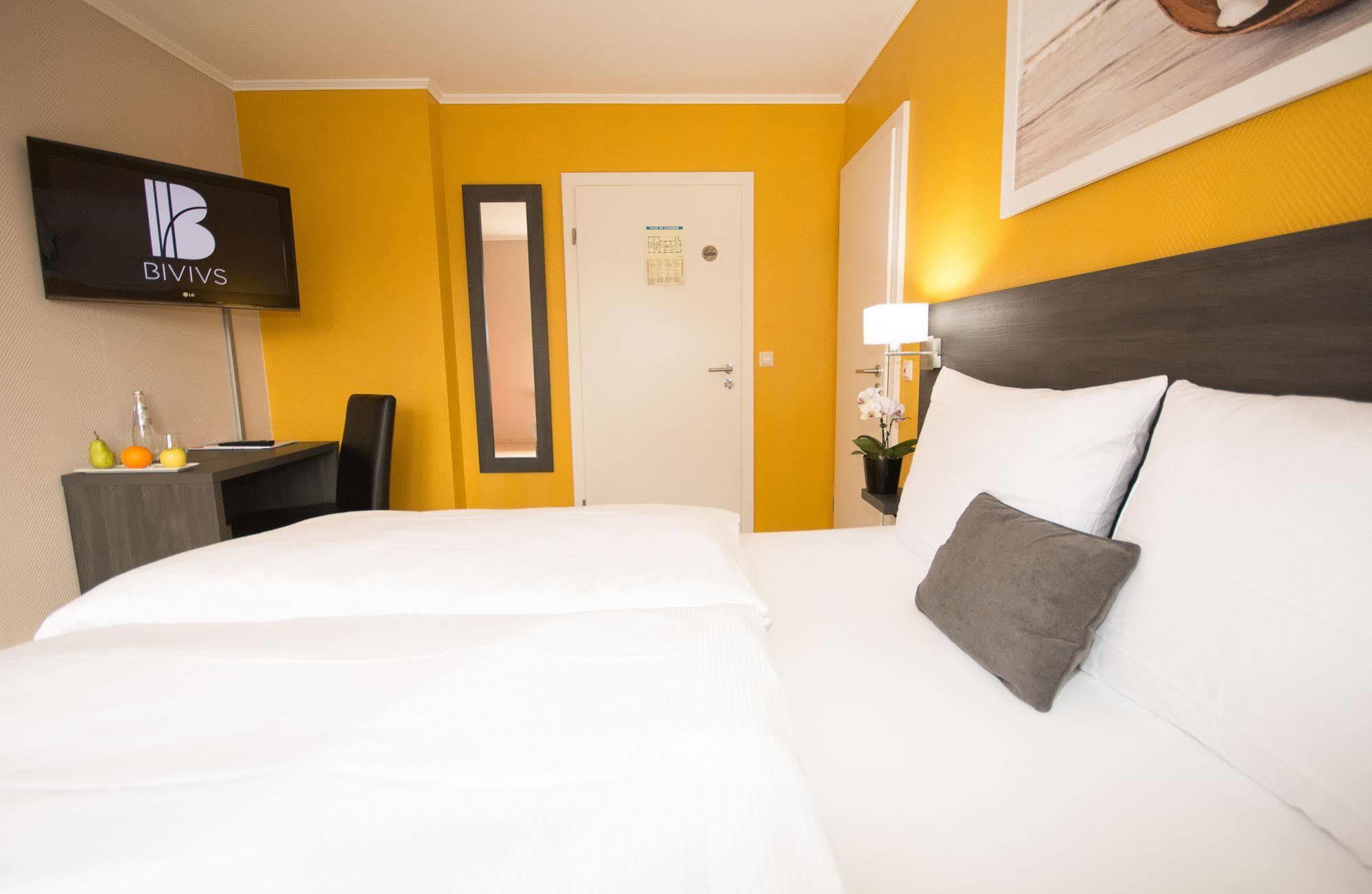 Bivius Hotel Restaurant Luxembourg ชตราสเซน ภายนอก รูปภาพ