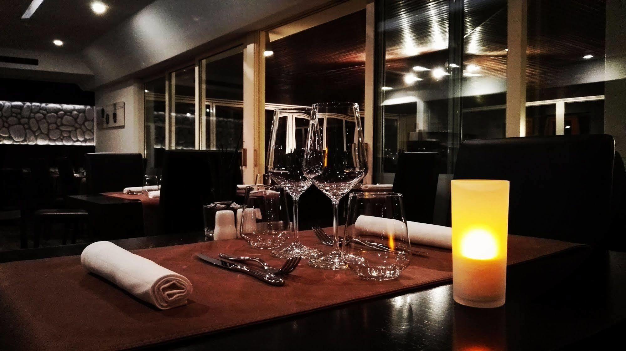 Bivius Hotel Restaurant Luxembourg ชตราสเซน ภายนอก รูปภาพ